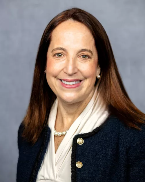 Anne Rohall headshot